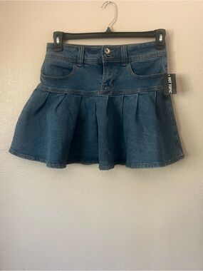 Hot Topic Blue Denim Pleated Skater Mini Skirt